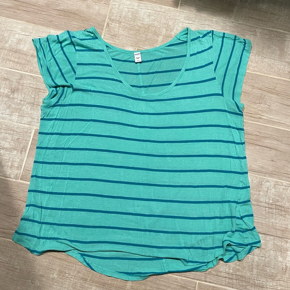 Old Navy horizontal stripe short sleeve tee shirt